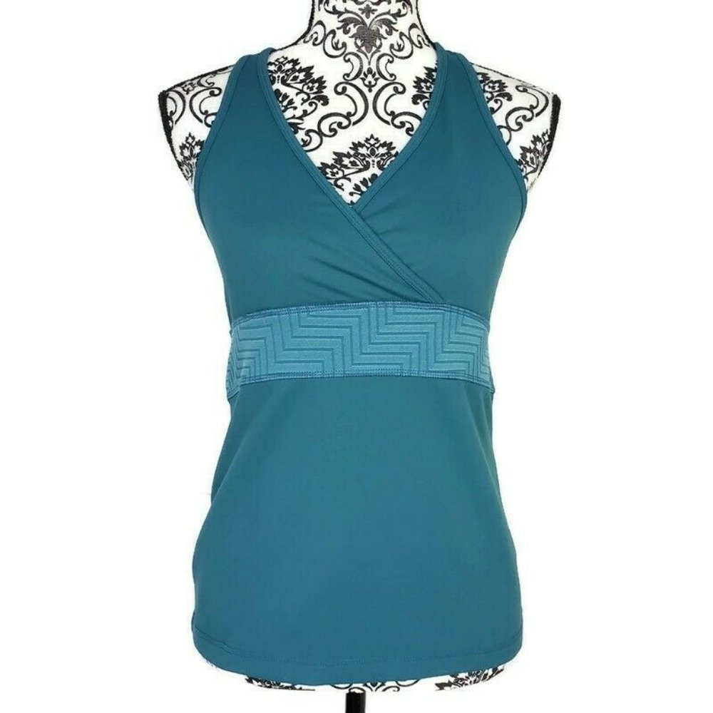 Zella Activewear Shelf Bra Racerback Tank